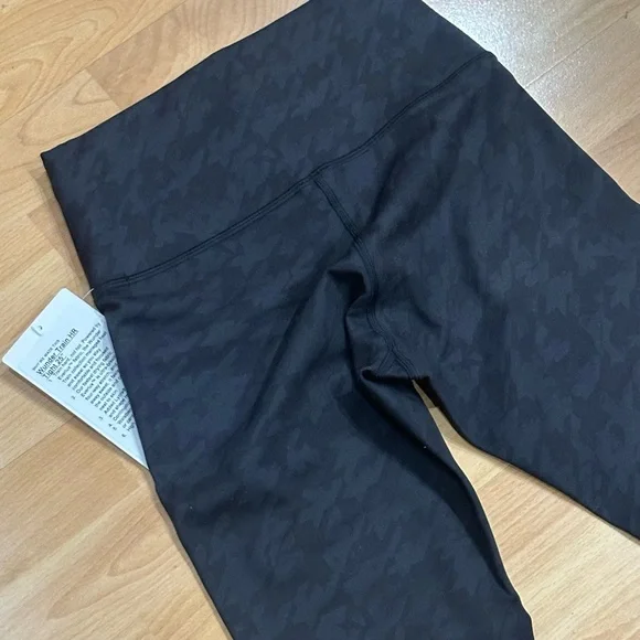 Brand New Lululemon Wunder Train Leggings - Picture 11 of 14